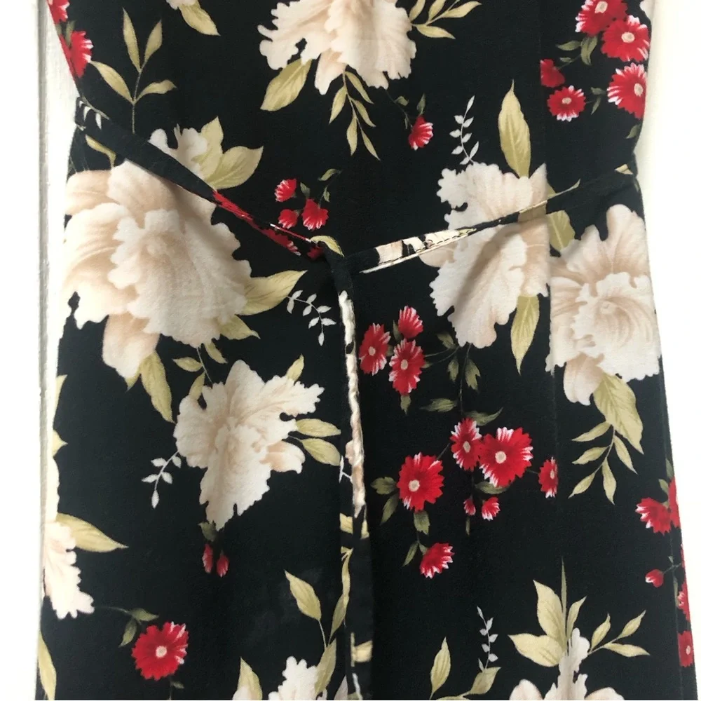 Floral Shift Dress - Picture 3 of 4